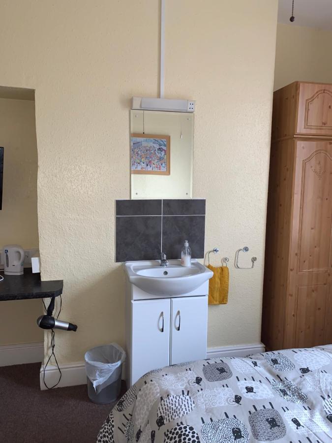 Brafferton Guest House Hartlepool Exteriör bild